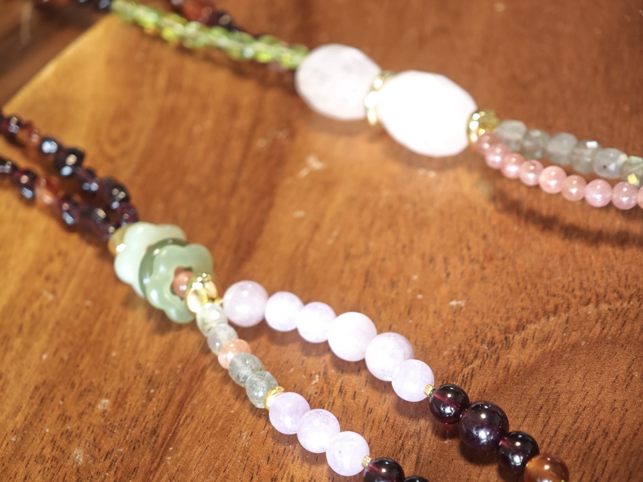 Adamigold【星脈】人手設計翡翠水晶能量長項鏈 | 18K鍍金 · 靈性美學Adamigold [Celestial Pulse] Handmade Jade &amp; Crystal Energy Necklace | 18K Gold-Plated Spiritual Art